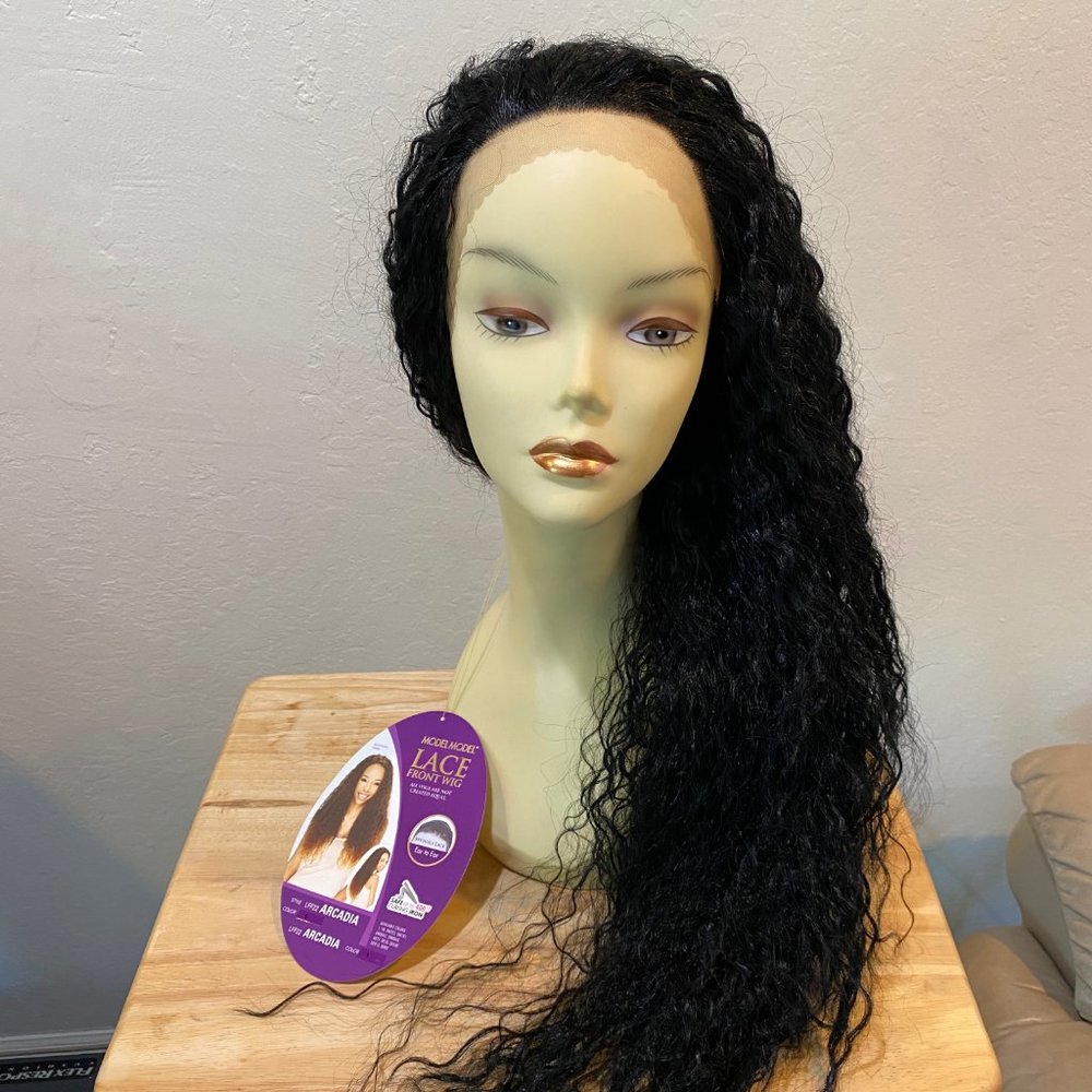 #122 MODEL MODEL LACE FRONT WIG